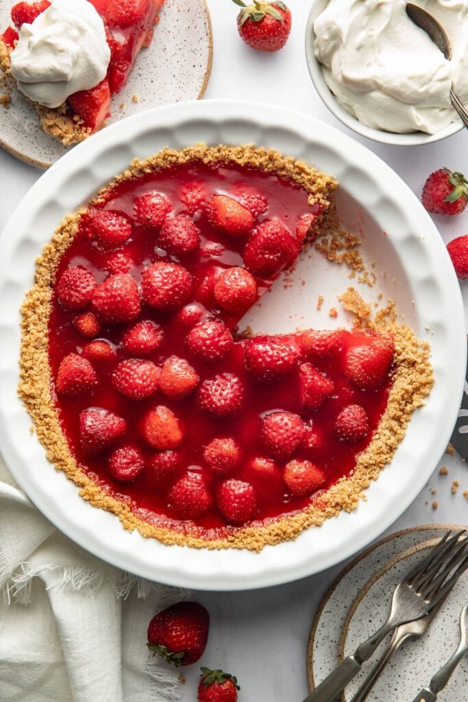 Easy Strawberry Pie - Preheat the oven