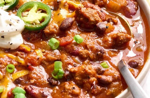 Easy Classic Chili Recipe for Busy Weeknights