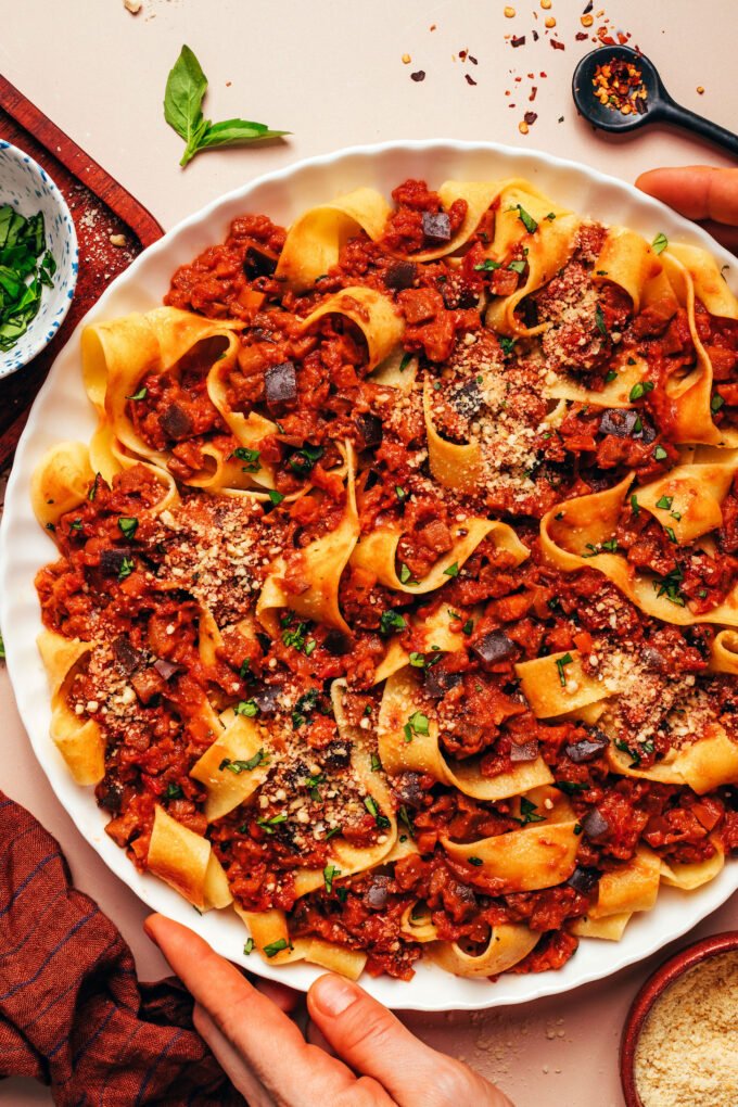 Easy Eggplant Bolognese: A One-Pot Summer Dinner