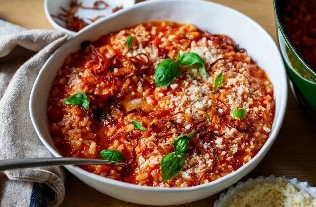 Easy Tomato Risotto with Frizzled Red Onions