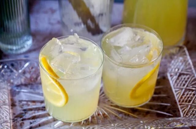The Best House Lemonade Recipe for Hot Days