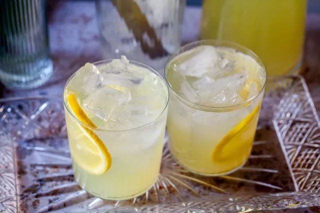 The Best House Lemonade Recipe for Hot Days