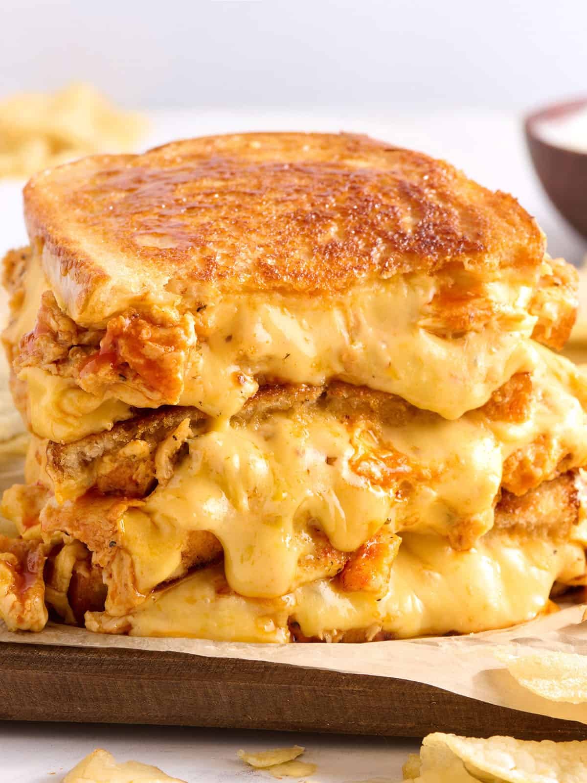Easy Buffalo Chicken Grilled Cheese Recipe